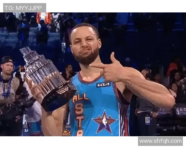 明星球员表现点评：库里再次封神